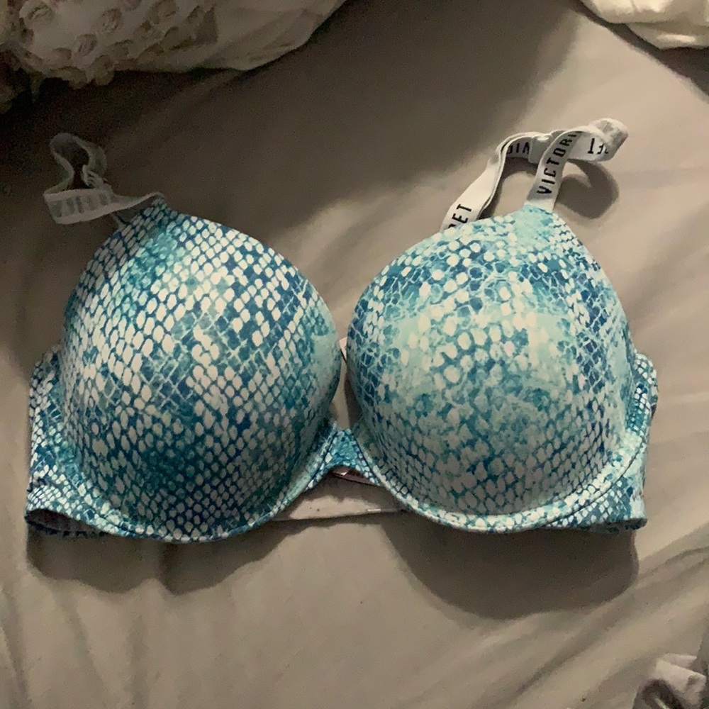 Victoria’s Secret push up bra